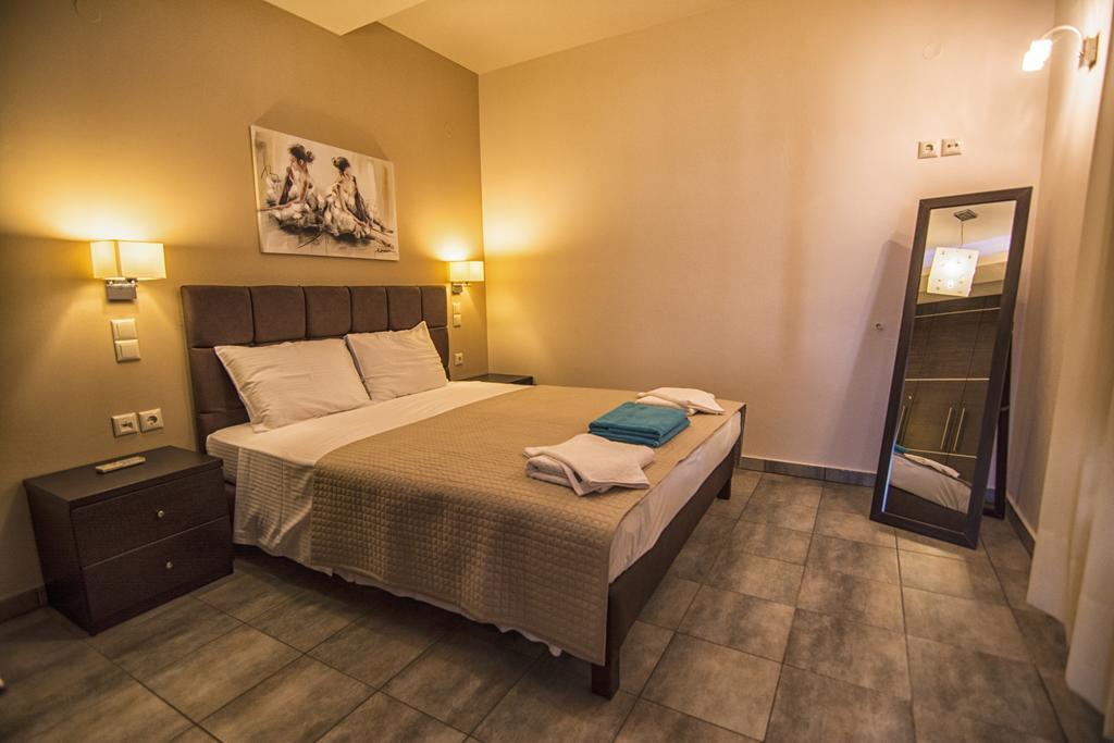 Gonis Suites Palaiochora Exterior foto